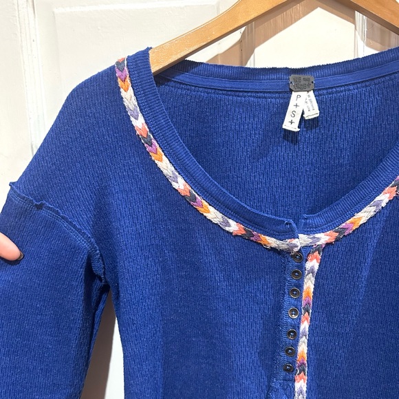 FREE PEOPLE Royal Blue Embroidered Thermal Top Boho Casual Loungewear Size S - Picture 6 of 10